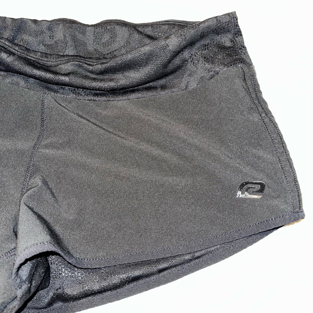 Ladies Roadrunner Black Reversible Running Shorts Medium 3” Inseam‎
